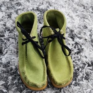 RIVERSTONE Green Suede Ankle Boots with Black Laces  Pre-owned  Made in Spain